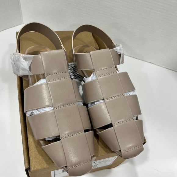 Journee Collection Womens Cailinna Ankle‎ Strap Flat Sandals 6M - Picture 3 of 6